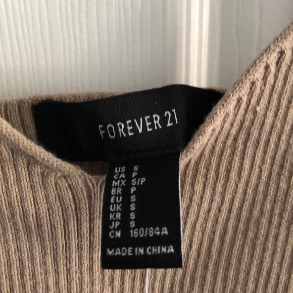 Crop top - Picture 4 of 4